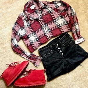 High-waisted Black Jean Shorts